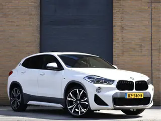 BMW X2 sDrive20i M Sport X Pano | HUD | 20" M | Trekhaak | NL Auto | Leder