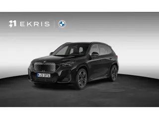 BMW iX1 eDrive20 67 kWh | SoH 100% | M-Sport Pro | Adaptive Cruise | Trekhaak | Harman Kardon | Pano