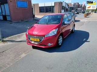 Peugeot 208 1.2 VTi Style Navigatie ned auto lage km stand