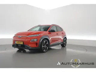 Hyundai KONA EV Premium 64 kWh | |Rijklaar ! |SOH 96.6% | Warmtepomp | HUD | Krell | Adapt. Cruise |