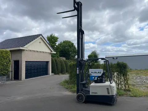 Crown SC5340-1.6 triplo mast met freelift (bj 2012)