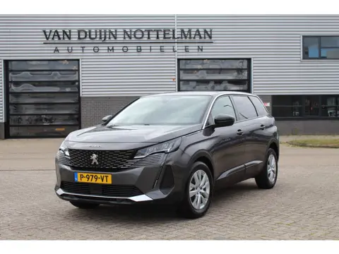 Peugeot 5008 1.2 PureTech Active Pack Business / 7 Persoons / Carplay / N.A.P.
