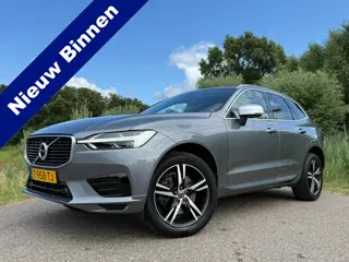 Volvo XC60 2.0 T4 R-Design Automaat / Panoramadak / Leder-Alcantara / Camera / Stoelverwarming / 19"