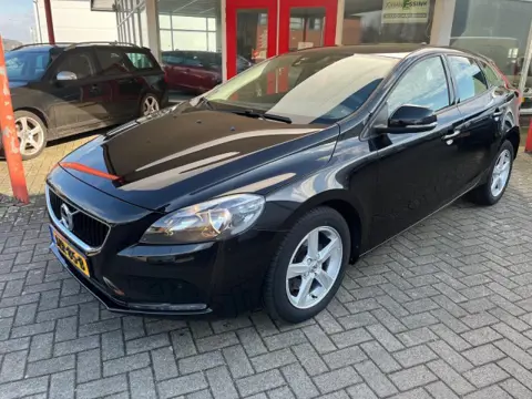 VOLVO V40 2.0 T2 122PK Onderhoudshistorie/PDC/Bluethooth