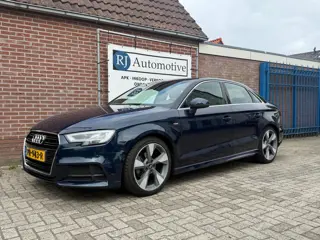 Audi A3 LIMOUSINE 1.5 TFSI CoD Sport S-Line (bj 2017)