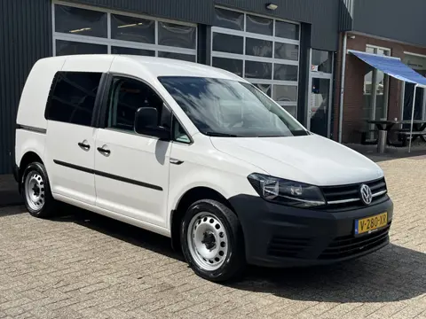 Volkswagen Caddy 1.4 TSI Benzine 126pk Airco Cruise control Trekhaak 1500kg Schuifdeur Kastinrichtin