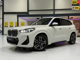 BMW X1 sDrive20i M Sport Pano Sportstoelen ACC Trekhaak Navi LED Camera Carplay
