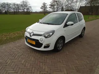 Renault Twingo 1.2 16V Collection AFN TRHAAK (bj 2012)