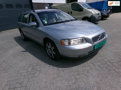 Volvo V70 2.4D Momentum