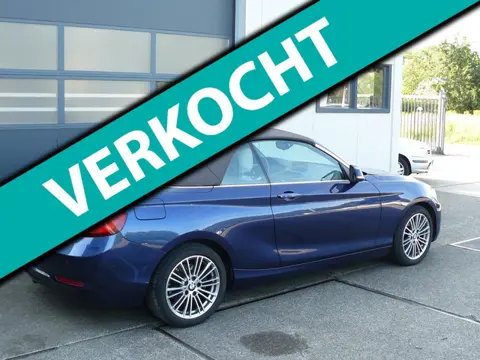 BMW 2-serie Cabrio 220i High Executive 49000 Km in nieuw staat