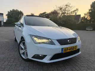 Seat Leon 1.0 EcoTSI Style (bj 2016) PANO|LED|NAVI|CAMERA|TREKH
