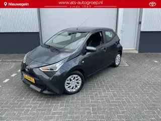 Toyota Aygo 1.0 VVT-i x-play  Automaat | 69.000 KM | Apple/Android navigatie |