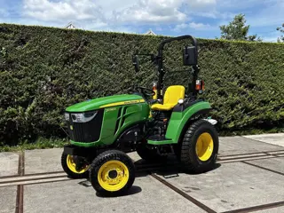 John Deere 2032R-781743