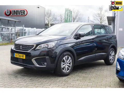 Peugeot 5008 1.2 PureTech Blue Lease Executive 7 Pers/CARPLAY