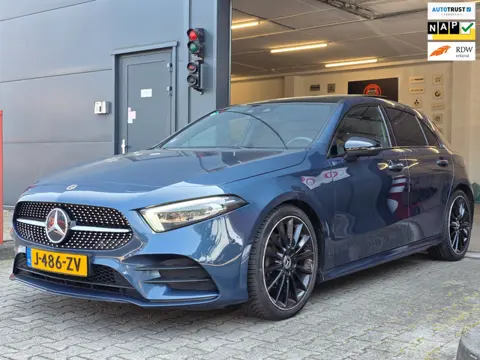 Mercedes-Benz A-klasse NAP !! / PANO / SFEER / BURMESTER / KEYLESS / CARPLAY / CAMERA / MEMORY / ALC