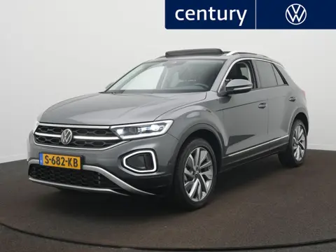 Volkswagen T-Roc 1.5 TSI Style Panoramadak - Trekhaak - Camera - Navigatie - Clima