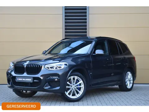 BMW X3 xDrive30e High Executive * BMW Live Cockpit * Panoramadak * 20 Inch * Trekhaak *