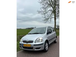 Toyota Yaris 1.0 VVT-i Terra
