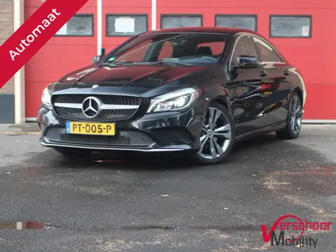 Mercedes-Benz CLA-Klasse 180 Business Sol. | Camera | Stoelverwarming | Multimedia | PDC | Trekhaak