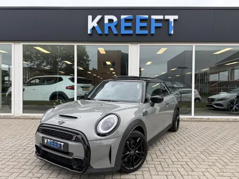 MINI 3-deurs 2.0 Cooper S Pepper Panorama | Zwart optiek
