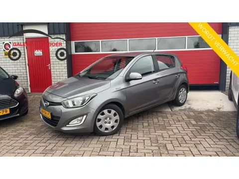Hyundai i20 1.2i i-Motion TREKHAAK / AIRCO / ELEK RAMEN / RADIO / NL-AUTO