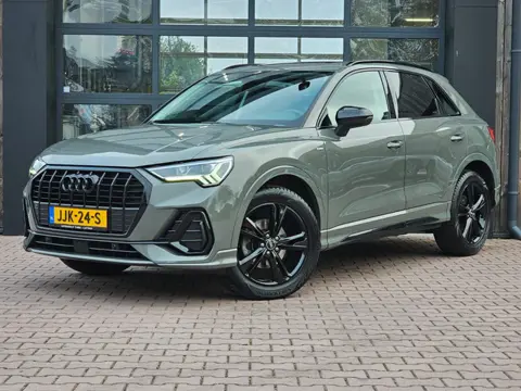 Audi Q3 35 TFSI S edition | Automaat | Navi | Pano | Virtual cockpit | Camera | Keyless |