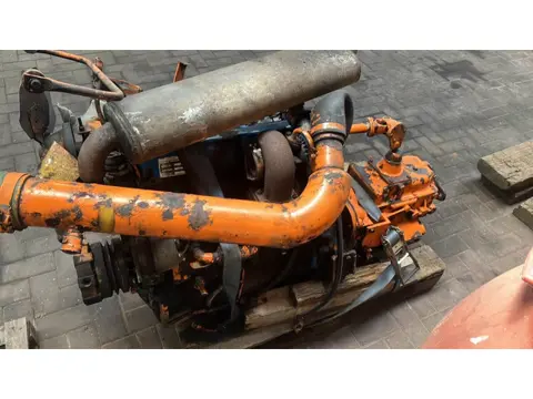 New Holland FORD turbo motor 444T
