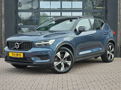 Volvo XC40 1.5 T4 Recharge R-Design PHEV | LED | Trekhaak | 360 camera | Elek. stoelen + mermory | S