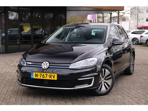 Volkswagen E-Golf ACC|Dynaudio|Stoelverwarming|Camera|AppleCarplay+AndroidAuto|