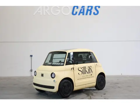 Fiat Brommobiel Topolino Fiat Speciale MATT BEIGE 5,5 kWh 8pk 1800KM NIEUWSTAAT