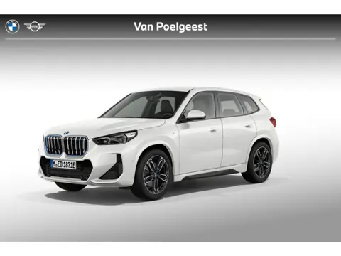BMW iX1 xDrive30 Launch Edition | M-Sport | Trekhaak | Stoelverwarming | Comfort Access