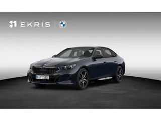 BMW 5 Serie Sedan 530e | M Sportpakket Pro | Panoramadak | Driving Assistant Plus | Stoelverwarming 