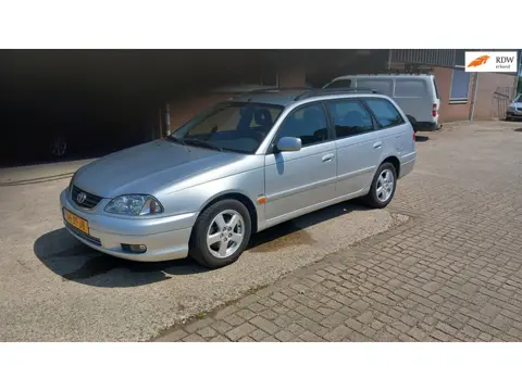 Toyota Avensis Wagon 1.8-16V Linea Luna airco