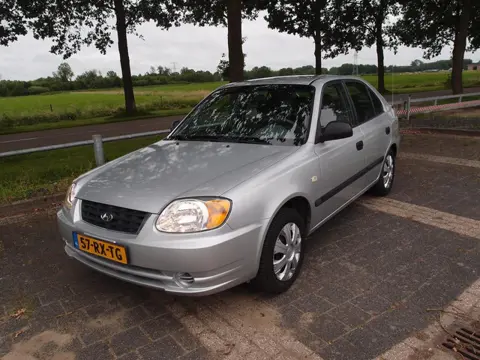 Hyundai Accent 1.3 5DRS Young Airco - Nette auto -