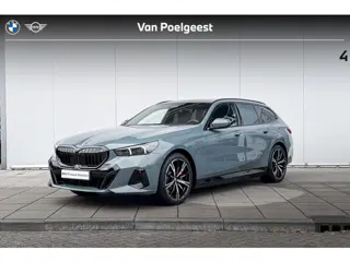 BMW 5 Serie Touring 550e xDrive M-Sport Pro 20 Inch / Glazen dak / Comfort Acces / Stoelverwarming /