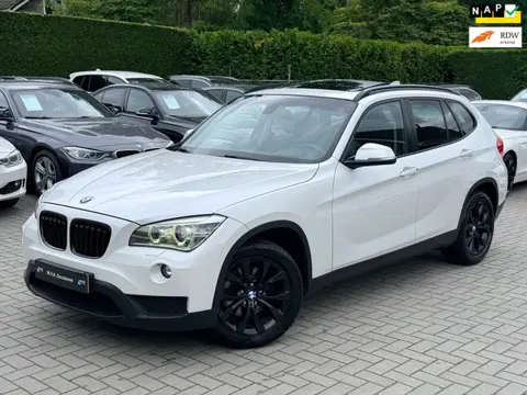 BMW X1 SDrive20i Upgrade Edition Sport|Nieuwe Ketting|Panorama dak|Leder|Navigatie|Leder|Trekhaak|Ne