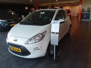 Ford Ka 1.2 69pk Titanium X met Panoramadak