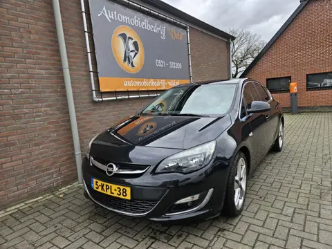 Opel Astra 1.4 Turbo Sport (bj 2013)