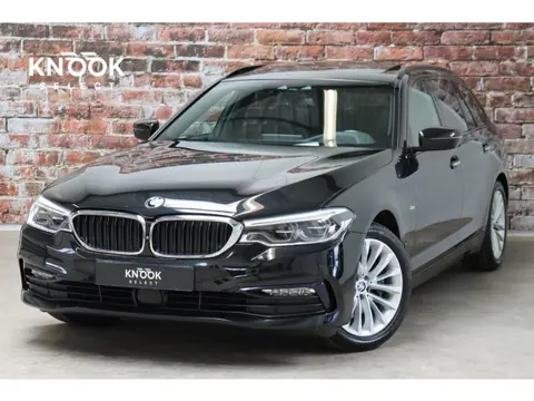 BMW 5-serie Touring 530i xDrive High Executive Sport Line Automaat / Navigatiesysteem Professional /