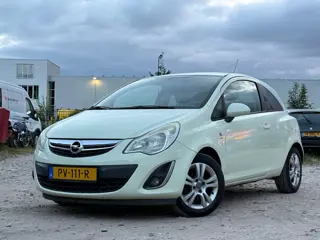 Opel Corsa 1.4-16V/ SCHERM/ LAAG KM