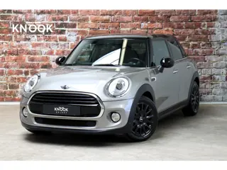 MINI Hatchback Cooper Chili Serious Business Automaat 5 deurs / Navigatie Professional / Leder / 16 