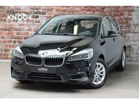 BMW 2-serie Active Tourer 218i Executive Automaat / Navigatie / Trekhaak / Achteruitrijcamera / Clim