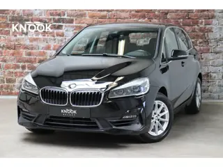 BMW 2-serie Active Tourer 218i Executive Automaat / Navigatie / Trekhaak / Achteruitrijcamera / Clim