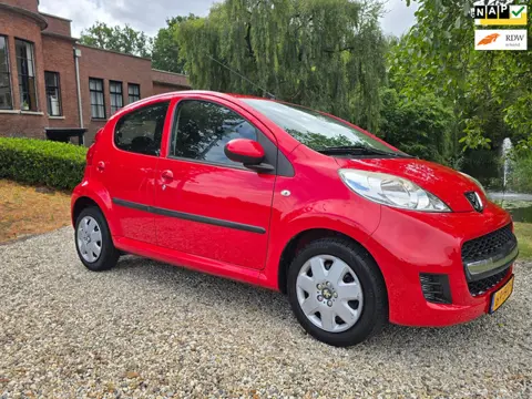 Peugeot 107 1.0-12V XS 5-deurs *apk:05-2027*