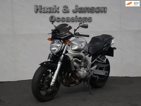 Yamaha Tour FZ6