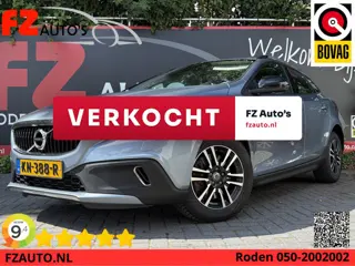 Volvo V40 Cross Country 2.0 T3 Nordic+ - Navigatie - Trekhaak - Climate Control - Stoelverwarming