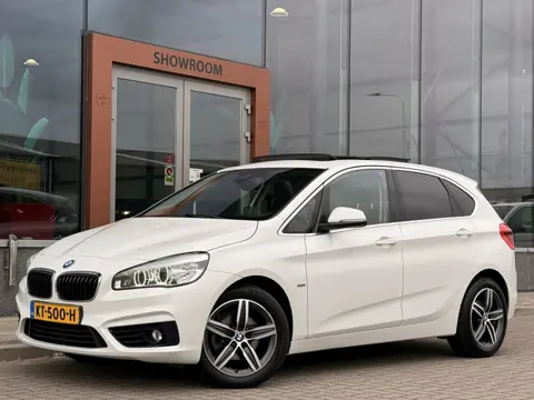 BMW 2 Serie Active Tourer 216d Centennial Sport Line | Pano | Trekhaak | Stoelverwarming | Cruise | 
