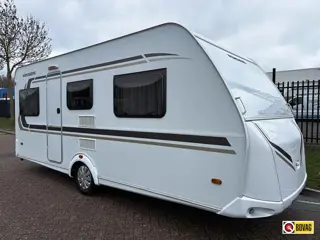 Weinsberg CaraOne 480 EU met voortent en luifel