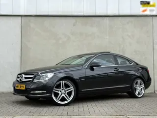 Mercedes-Benz C-klasse Coupé 180 Ambition AMG Pano 19inch DEALER NAP