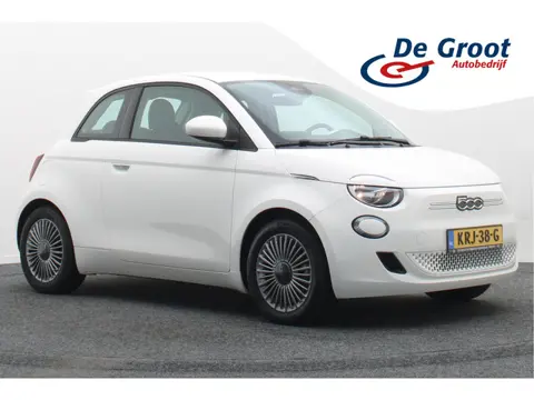 Fiat 500E Icon 42 kWh Virtual Cockpit, Cruise, Apple Carplay, Lane Assist, Climate, DAB, LED, 16''